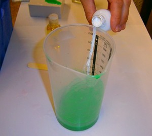 Paso-3-Hacer-jabon-cocodrilo-cuelgaduchas Paso-3-Hacer-jabon-cocodrilo-cuelgaduchas