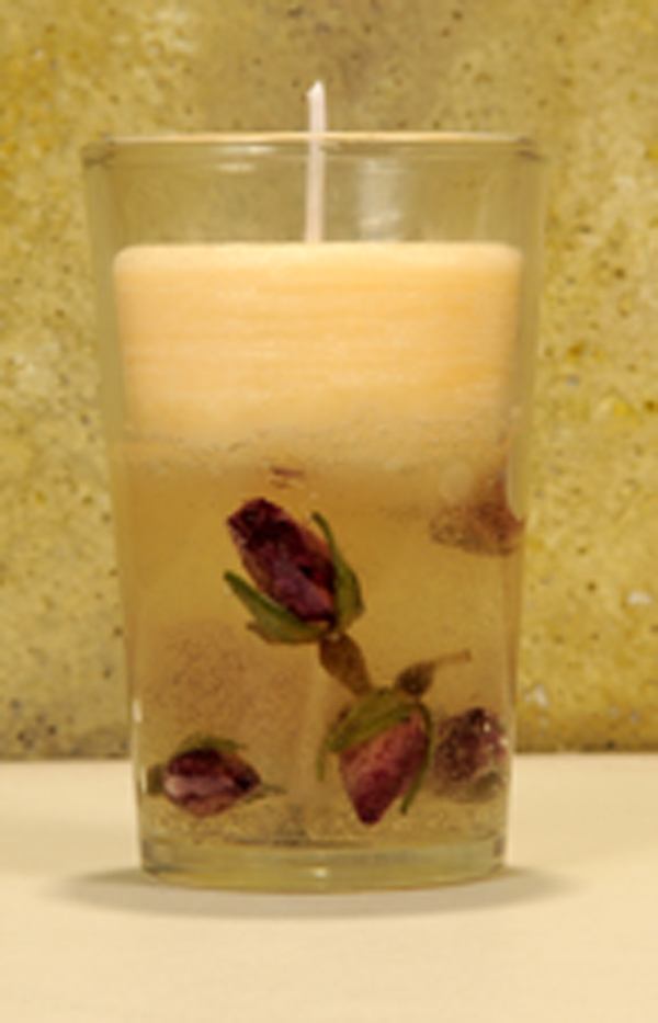 Hacer velas de gel con capullitos de rosa Hacer velas de gel con capullitos de rosa