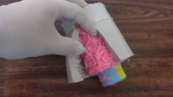 Paso 12 Hacer jabones de Mil rositas con inclusión Paso 12 Hacer jabones de Mil rositas con inclusión