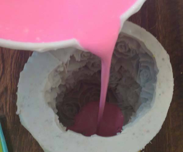 Paso 9 Hacer jabones de Mil rositas con inclusión. Paso 9 Hacer jabones de Mil rositas con inclusión.