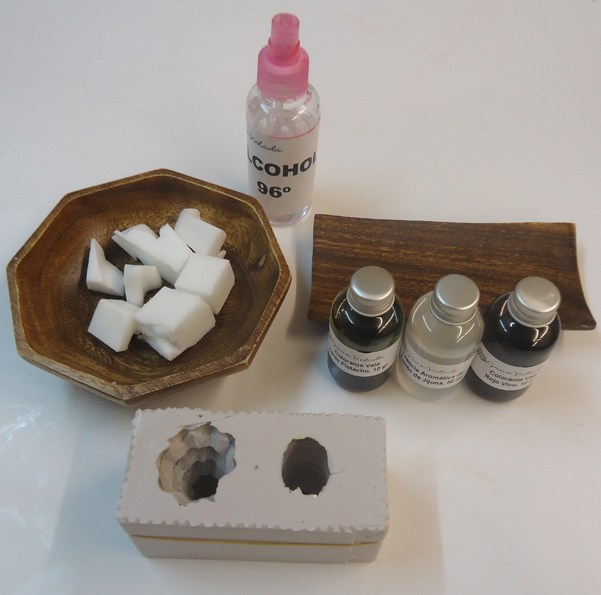 Materiales para hacer jabon Navideño Materiales para hacer jabon Navideño